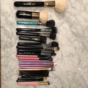 Mac, Sephora, too face and mostly sigma brushes